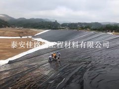 如何鋪設(shè)垃圾填埋場防滲膜能夠發(fā)揮好的作用？