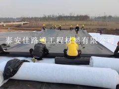 污水處理防滲膜該如何提高整體防滲效果？