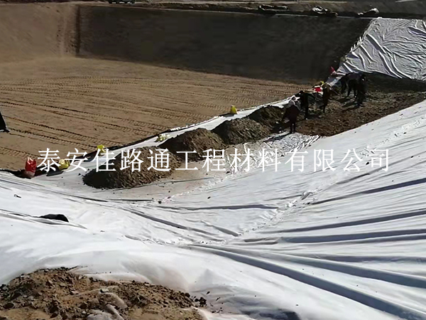 如何將油田防滲膜更好的發(fā)揮其作用？