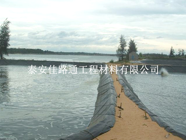 炭黑加入魚塘防滲膜，為其性能增強(qiáng)做貢獻(xiàn)