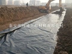焊接機(jī)焊接魚塘防滲膜施工規(guī)范：簡約高效，創(chuàng)