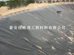 垃圾填埋場防滲膜斜坡鋪設(shè)：關(guān)鍵注意事項與創(chuàng)