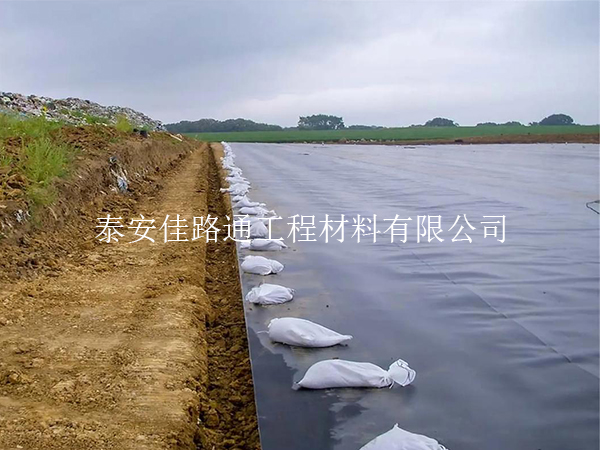污水處理池防滲膜選購技巧：智選材料，守護(hù)水質(zhì)安全