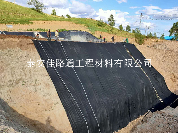 蓄水池防滲膜破損不用慌？這些修復(fù)技巧超實(shí)用