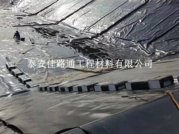 尾礦防滲膜鋪設(shè)總出錯(cuò)？這些規(guī)避方法要牢記